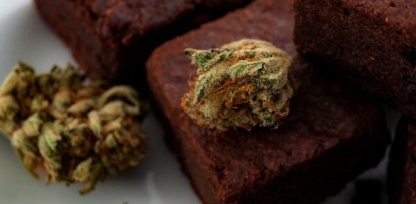 A cake made by weed